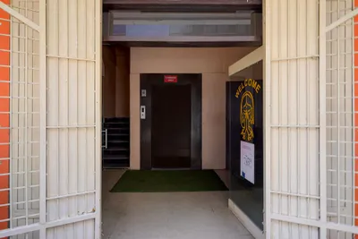 Lobby-corridor