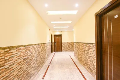 Lobby-corridor