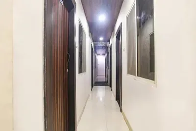 Lobby-corridor