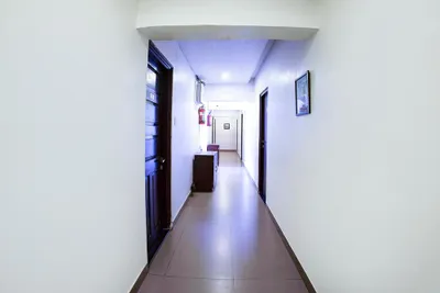 Lobby-corridor