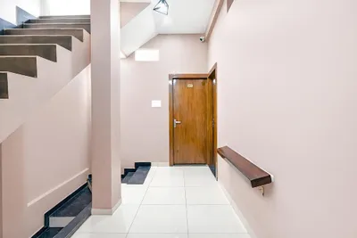 Lobby-corridor