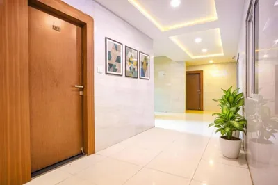 Lobby-corridor