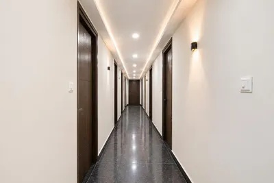 Lobby-corridor