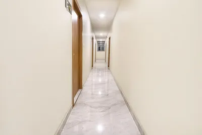 Lobby-corridor