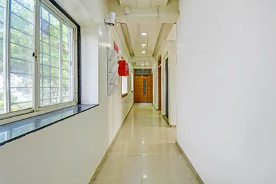 Lobby-corridor