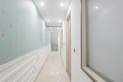 Lobby-corridor