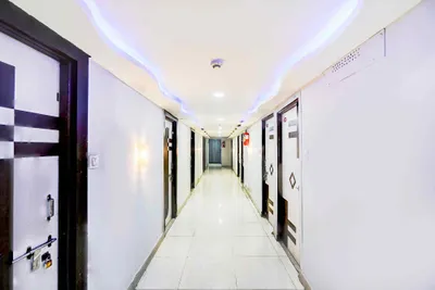 Lobby-corridor