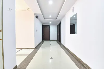 Lobby-corridor