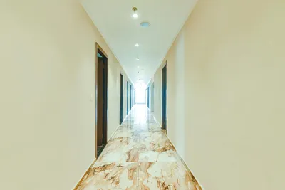 Lobby-corridor