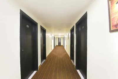 Lobby-corridor