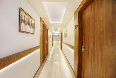 Lobby-corridor