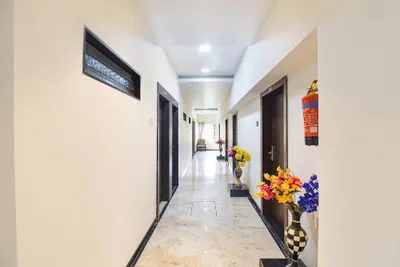 Lobby-corridor