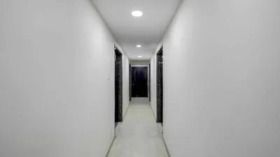Lobby-corridor
