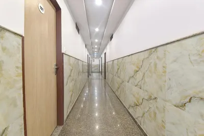 Lobby-corridor