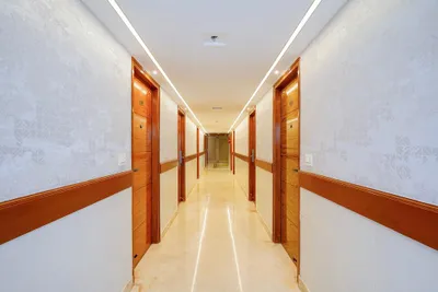 Lobby-corridor