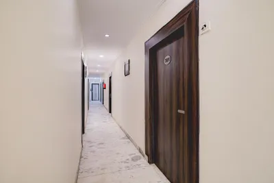 Lobby-corridor