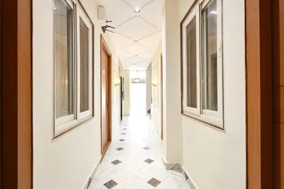 Lobby-corridor