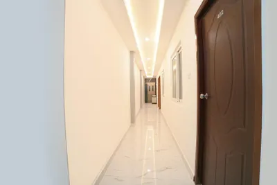 Lobby-corridor