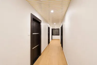 Lobby-corridor