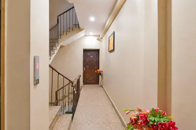 Lobby-corridor