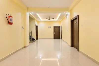 Lobby-corridor
