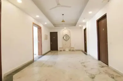 Lobby-corridor
