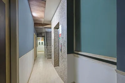 Lobby-corridor