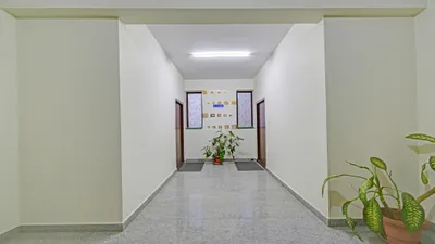 Lobby-corridor