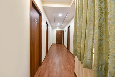 Lobby-corridor