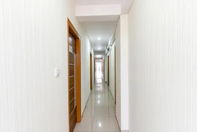 Lobby-corridor