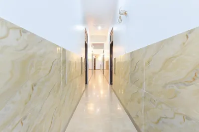 Lobby-corridor