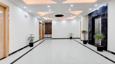 Lobby-corridor
