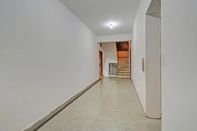 Lobby-corridor