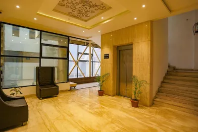 Lobby-corridor