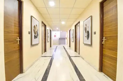 Lobby-corridor