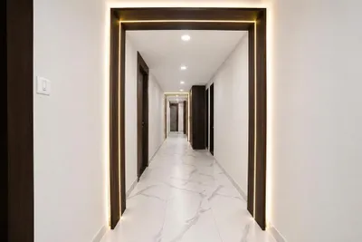 Lobby-corridor