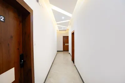 Lobby-corridor