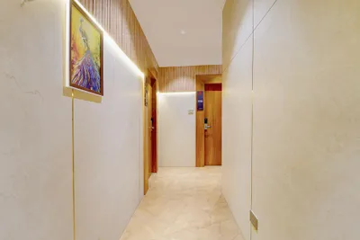 Lobby-corridor