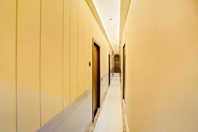 Lobby-corridor
