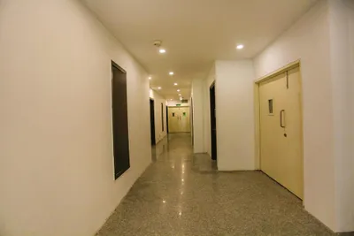Lobby-corridor