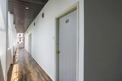 Lobby-corridor