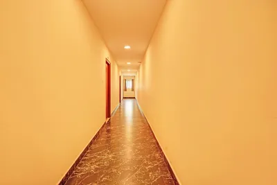 Lobby-corridor
