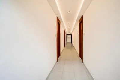 Lobby-corridor