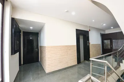 Lobby-corridor