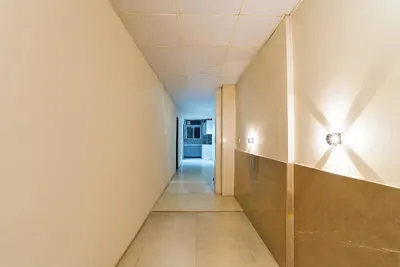 Lobby-corridor
