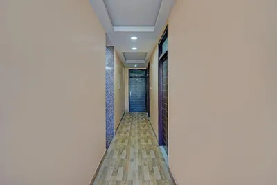 Lobby-corridor