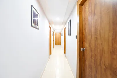 Lobby-corridor