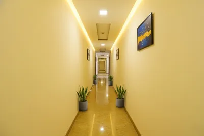 Lobby-corridor
