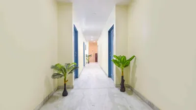 Lobby-corridor
