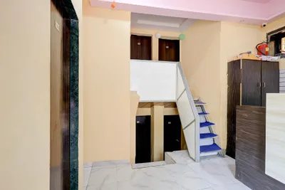 Lobby-corridor